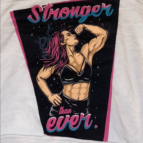 Long Sleeve Crop - Picture 2 of 3